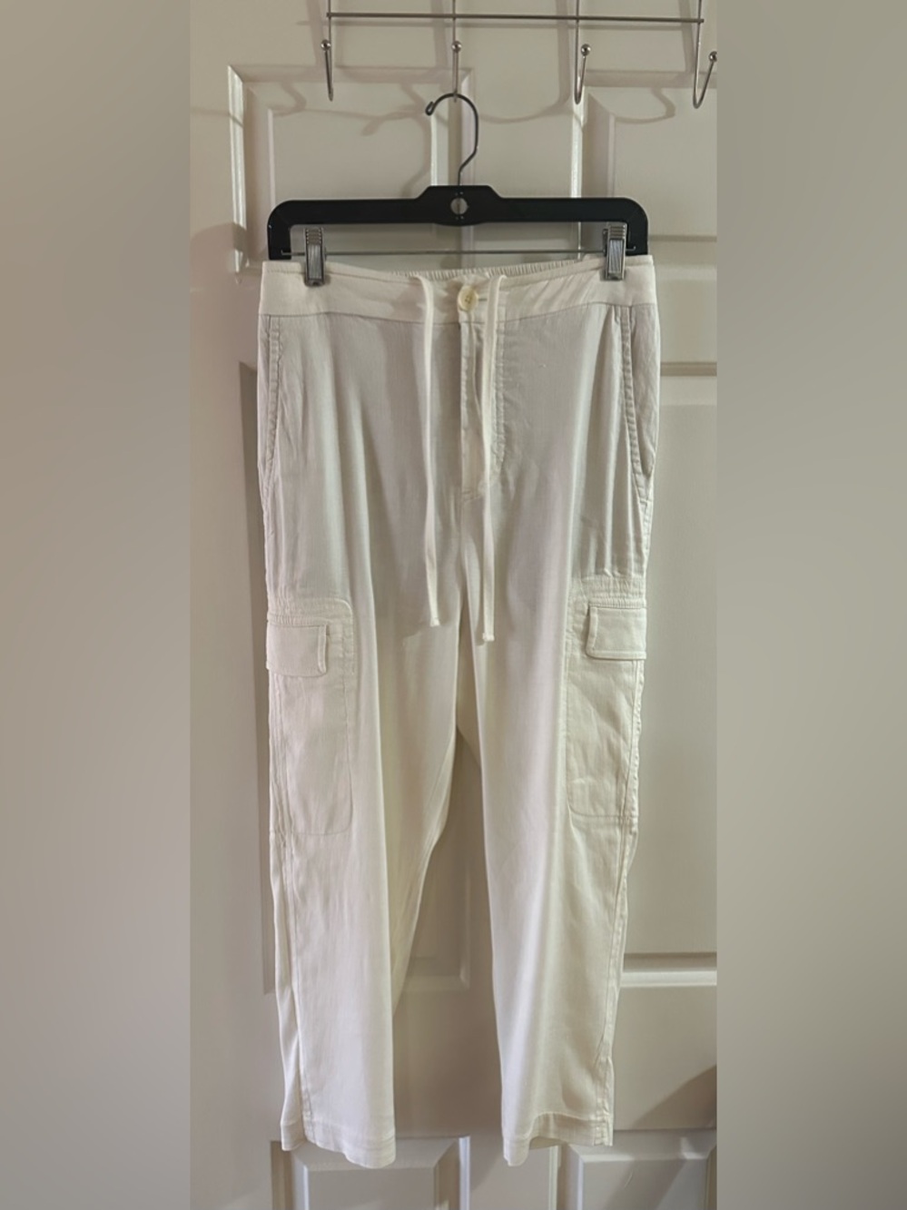 Vince Cream Linen Blend Utility Cargo Capri  w/ Drawstring adjustable waist (S)